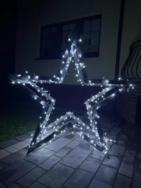 Weißer ModoStar-Stern auf der Terrasse